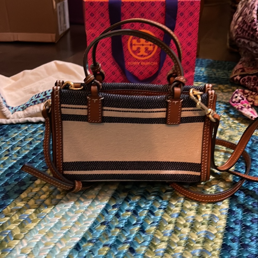 PRICE IS FIRM.Tory Burch Mini Tote. NWT. Never used. - Picture 2 of 9